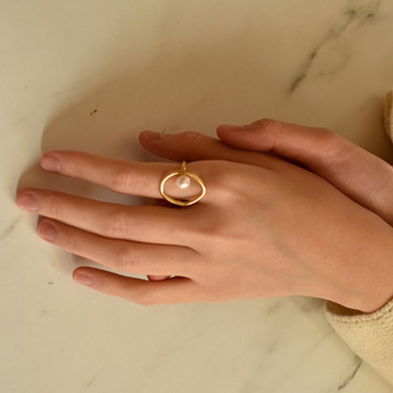 Vintage Irregular Oval Circle Pearl Ring