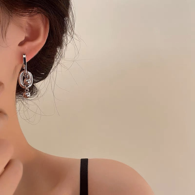 925 Silver Studs With Circle & Beads Earrings
