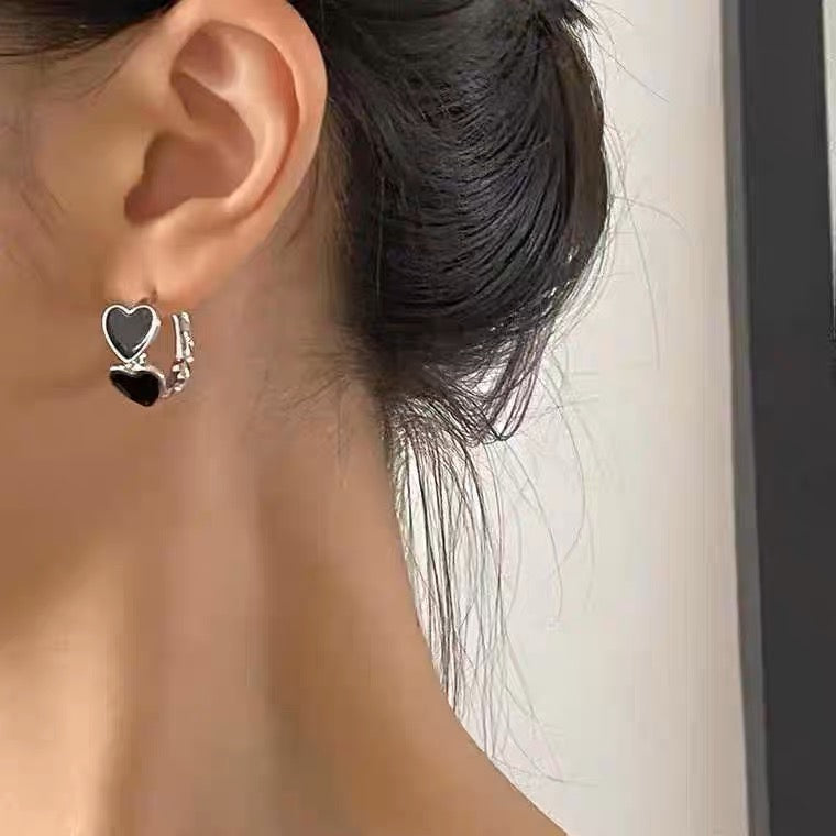925 Silver Studs With Black Hearts Earrings
