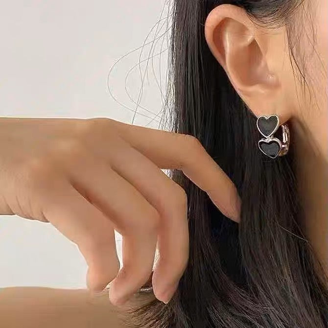 925 Silver Studs With Black Hearts Earrings