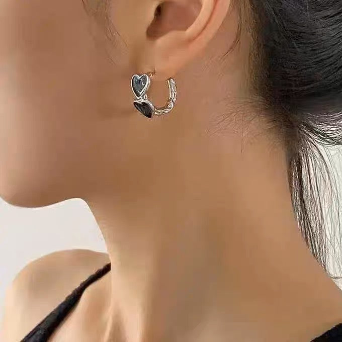 925 Silver Studs With Black Hearts Earrings
