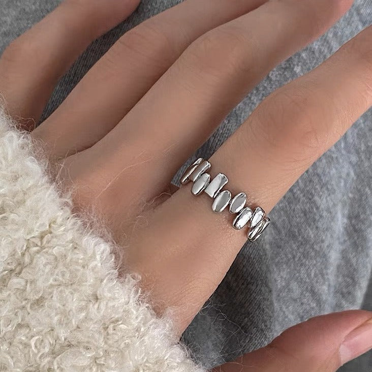 Irregular Geometric Open Ring