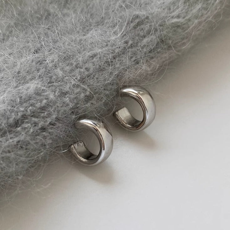 Minimal style C shape ear studs