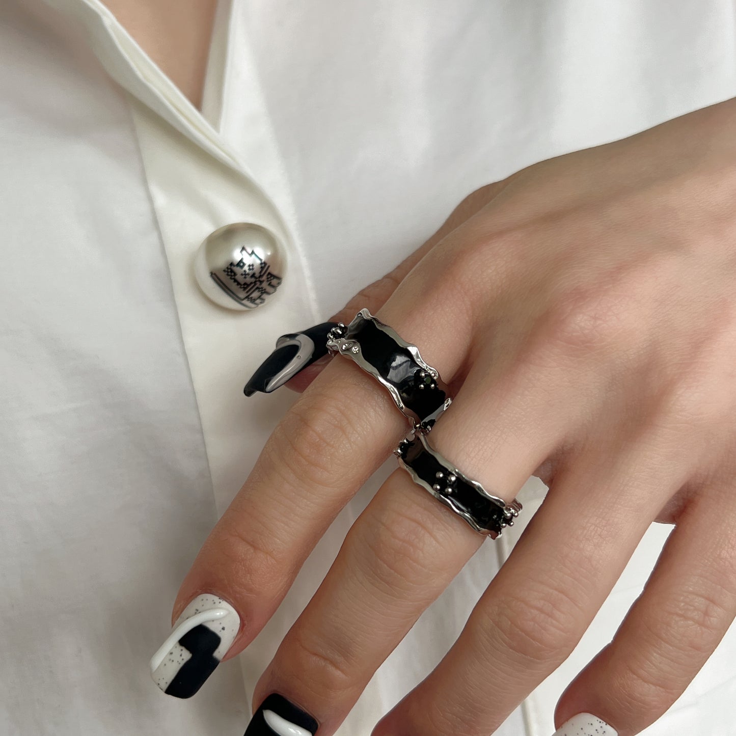 Unisex Black Ring