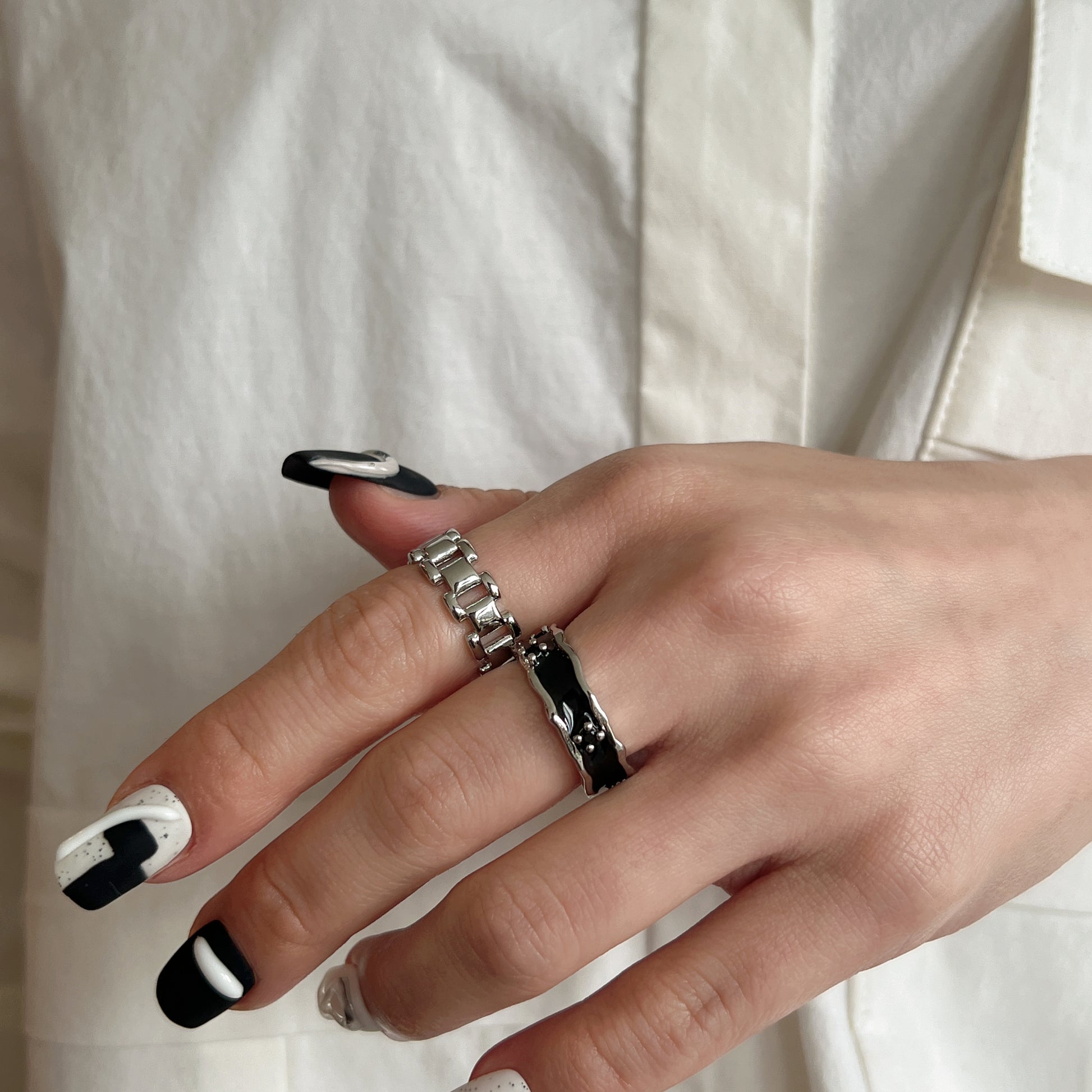 Minimalist Black Ring
