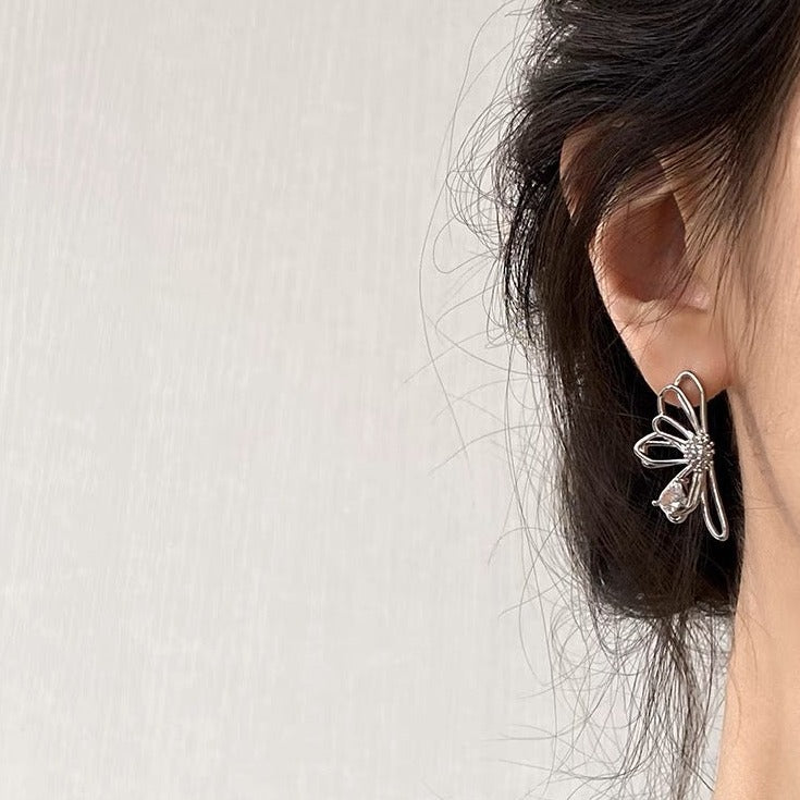 Floral Wire Earrings