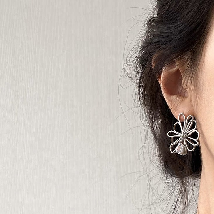 Floral Wire Earrings