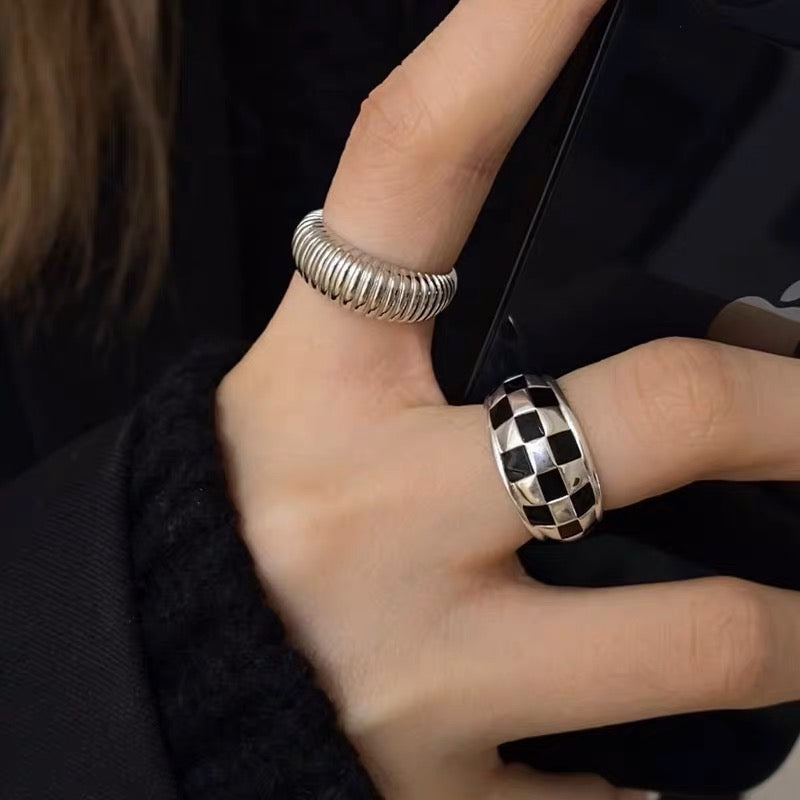 Check Pattern Ring